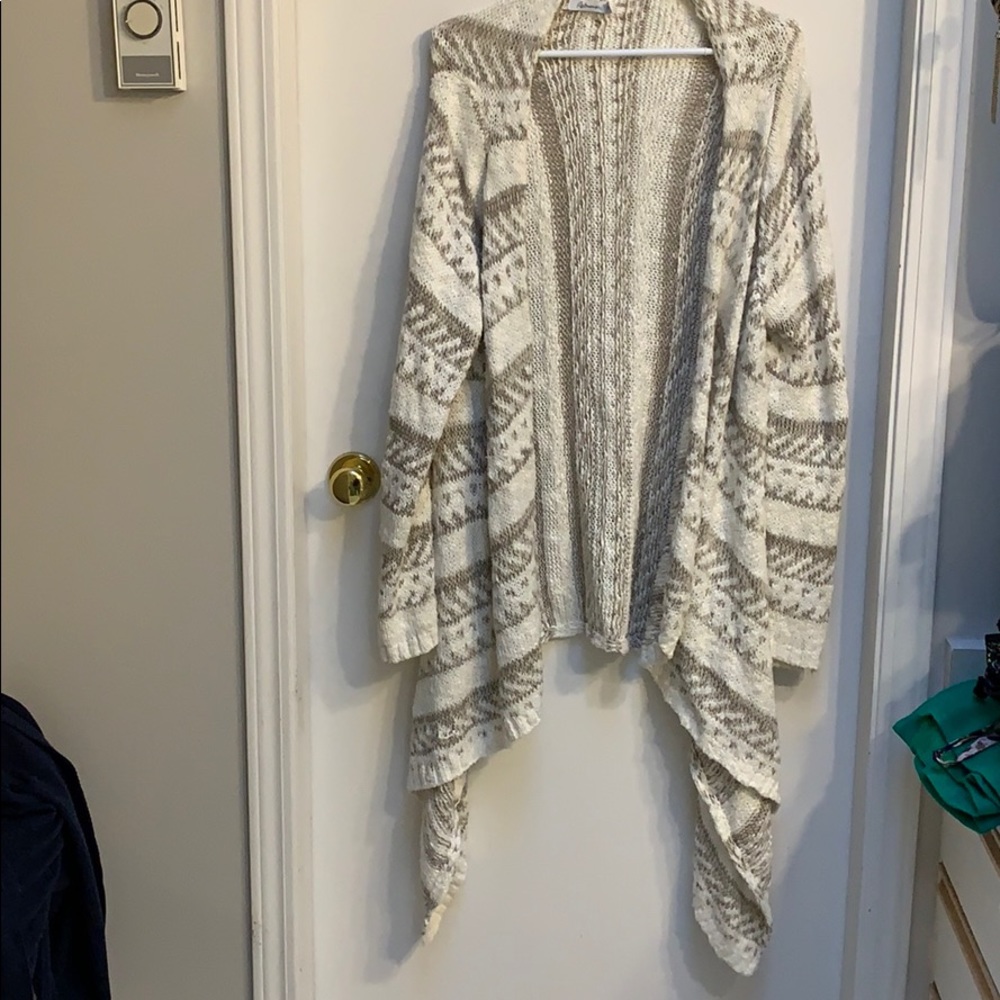 Open sweater hi low